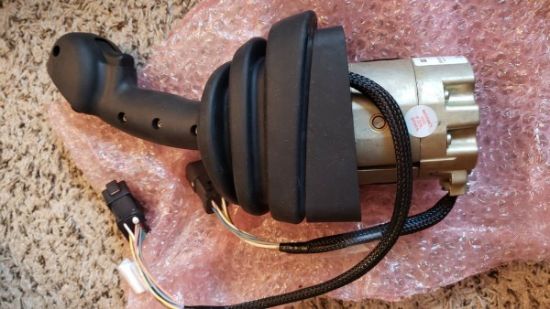 Picture of CONTROL GP-JOYSTICK  -RH, HIGH FLOW