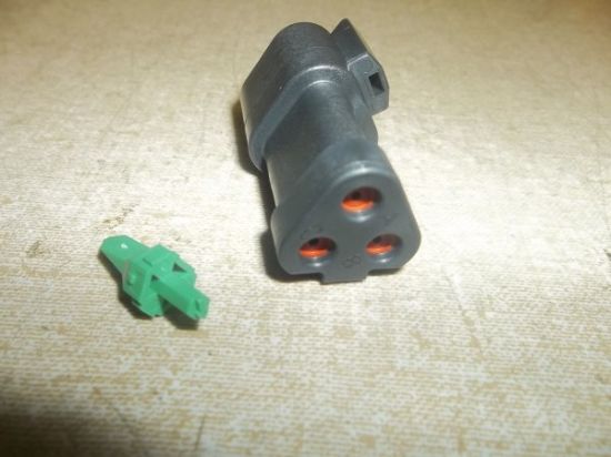 Picture of KIT-RECEPTACLE (3-PIN)