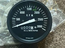 TACHOMETER resmi