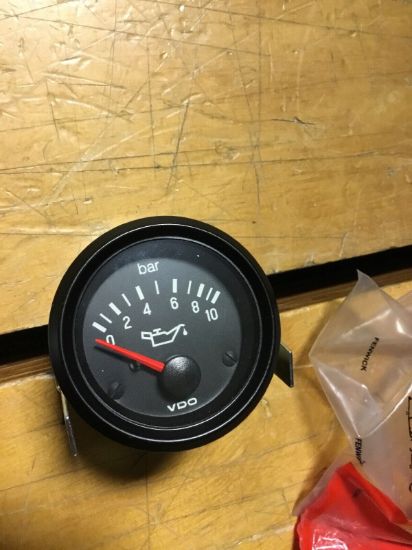 Picture of OIL GAUGE 12V