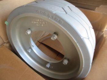 Tire Wheel Kit resmi