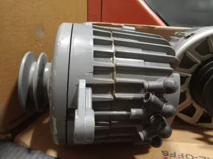 Picture of Alternator 24V
