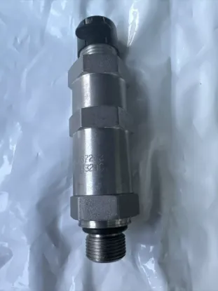 Picture of REGULATOR FUEL PRESS CHK VLV